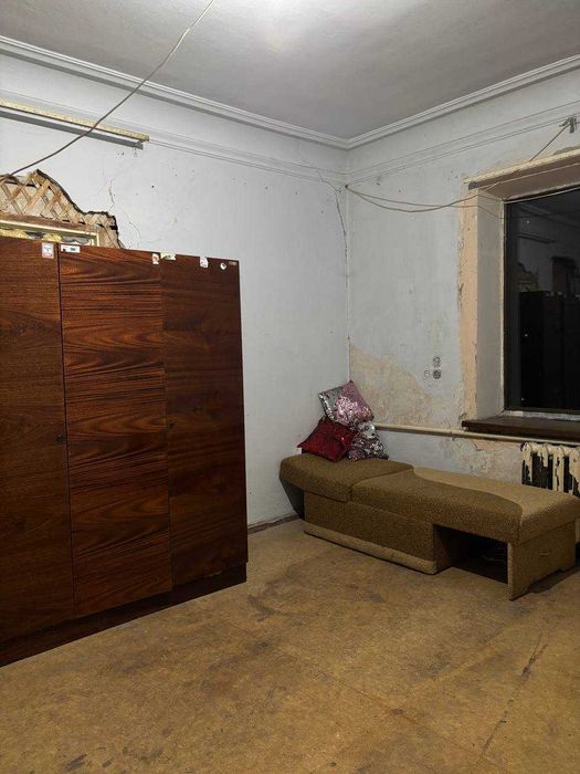 Продається 2 кімнатна квартира р -н Черьомушки без ремонта