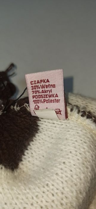 Czapka zimowa, wiązana, dość gruba
