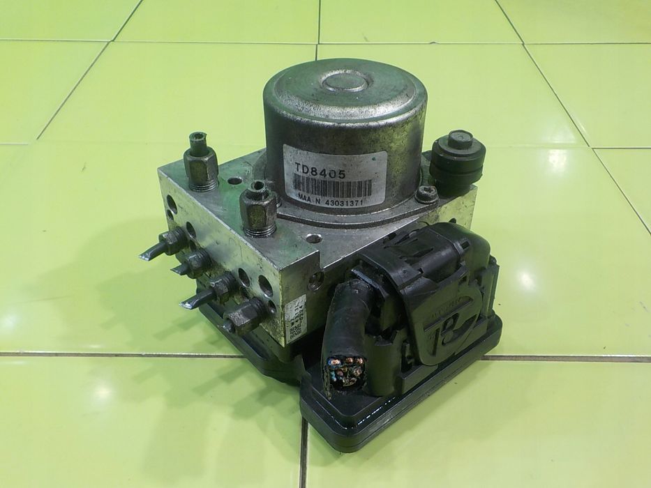 NISSAN JUKE F15 I LIFT I 1.2 B 14r 5D pompa ABS
