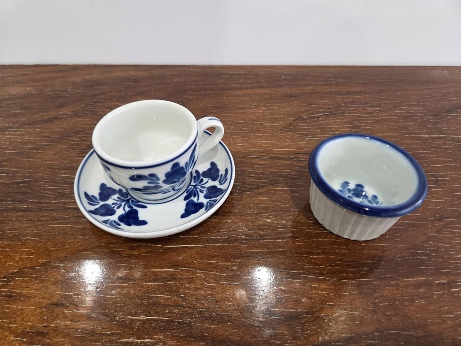 Chávena de café e taça souflé louça de Viana