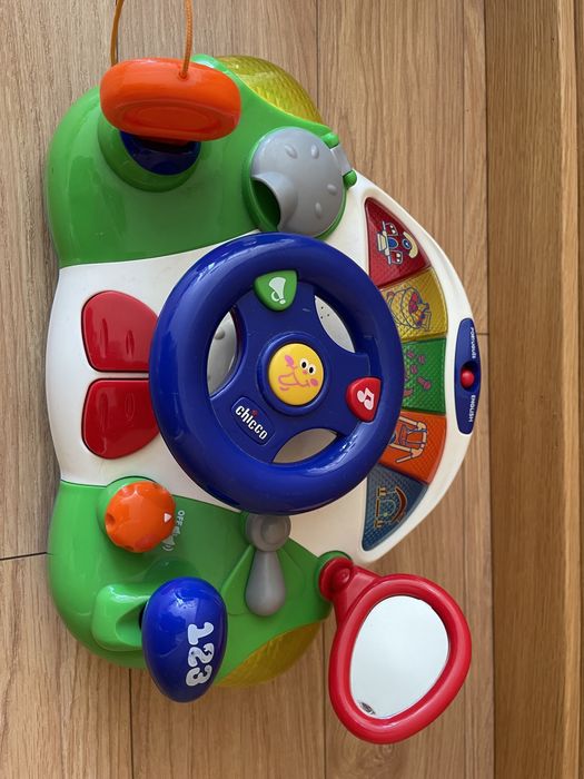 Brinquedo Chicco - simulador de carro