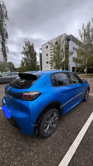 Peugeot e-208 Allure 50Kwh Full Extras