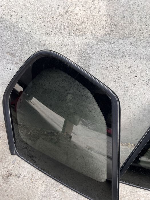 Стекло задние боковые ниссан хтреил т31 скло в багажник xtrail t31