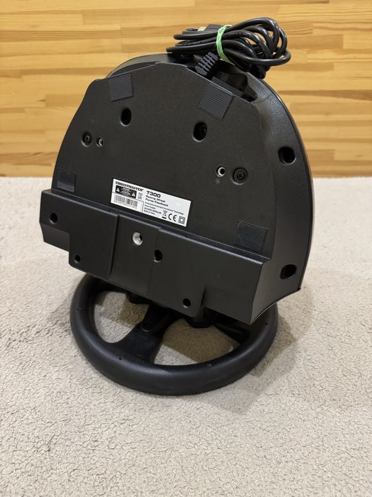 Хороший стан. Ігрове кермо Thrustmaster T300 RS GT