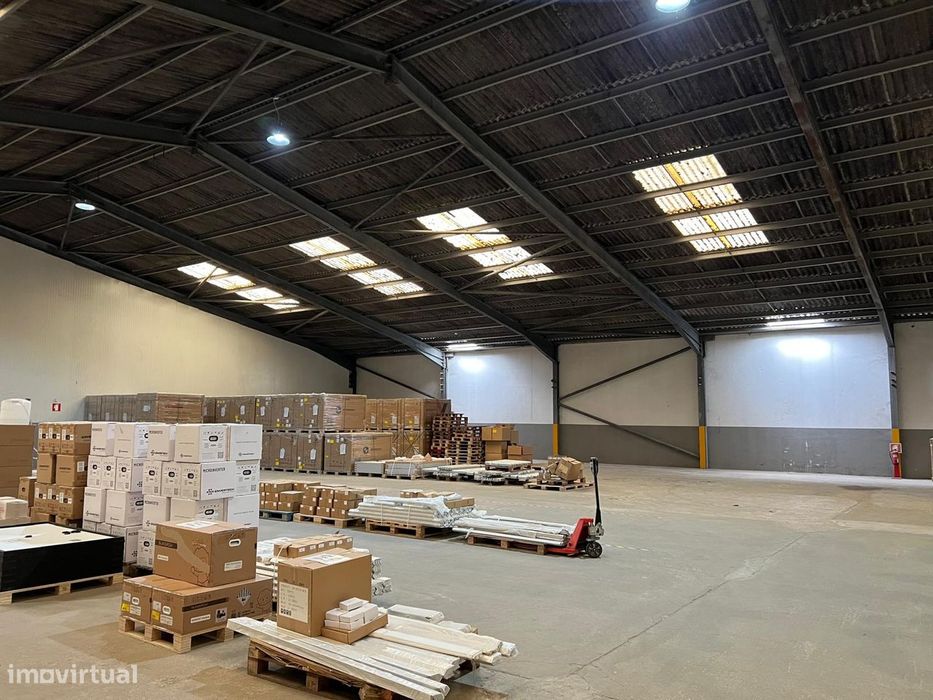 Pavilhões Industriais - 900M2 E 1.100M2- Avidos - Complexo Fitor
