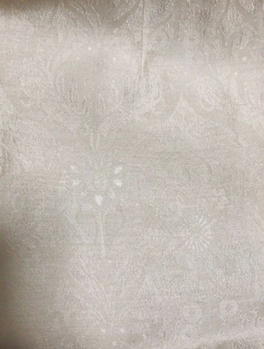 Sukienka z satynowym połyskiem