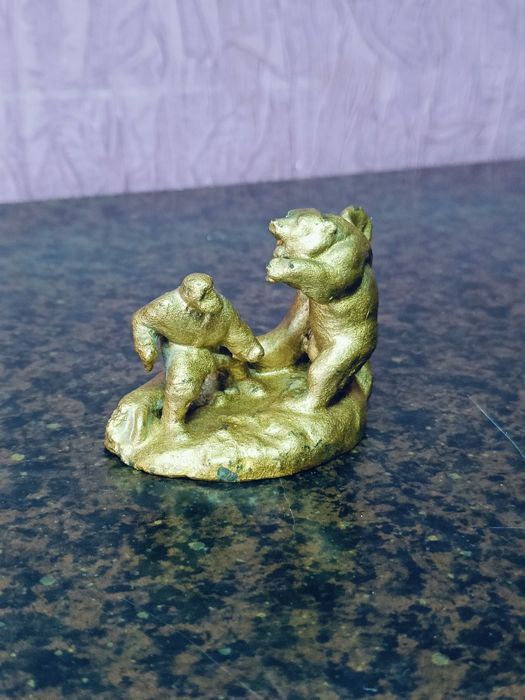 Продам старі статуетки