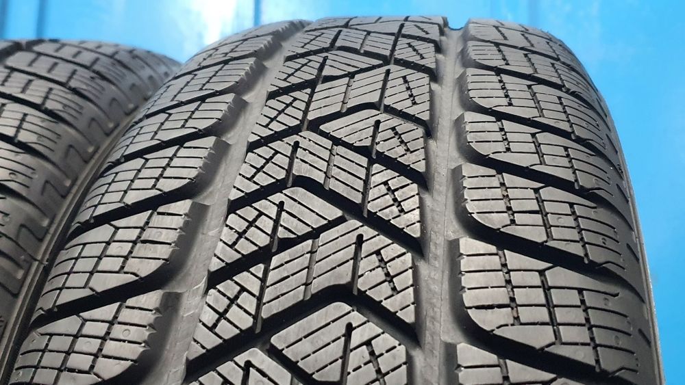 4 x 215/65 R17 Opony zimowe Pirelli ! Rok 2023