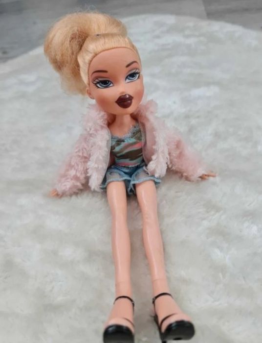 Lalka Bratz MGA 2001 Rok Unikat Oryginalna Lalki