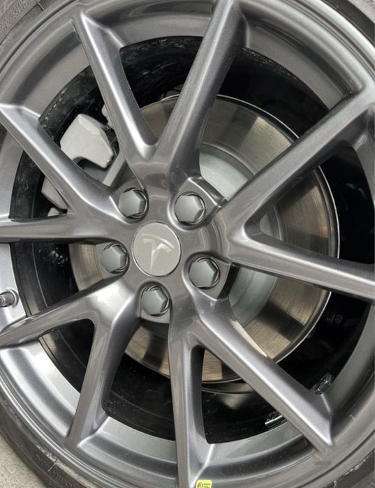 Набор колпачков заглушек колес (дисков) Tesla Model 3 Y S X