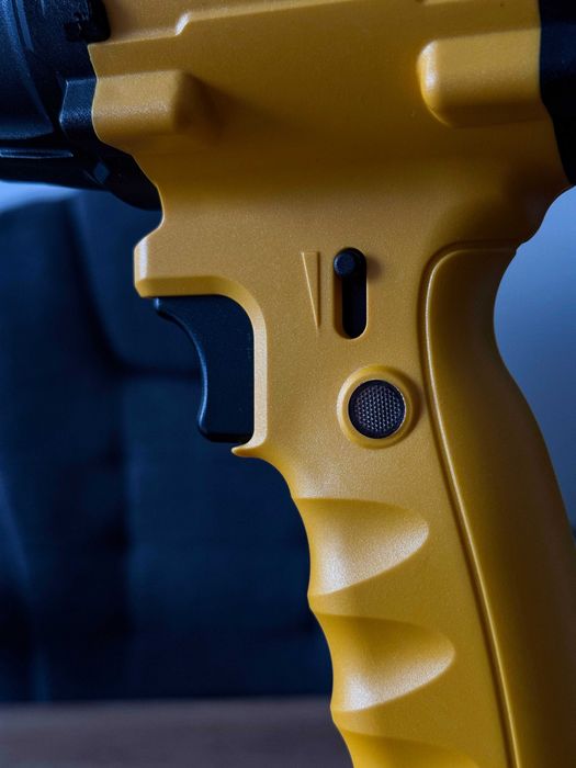 Pistolet Dmuchawa Do Czyszczenia Dachu Na Budowie POD AKU DEWALT