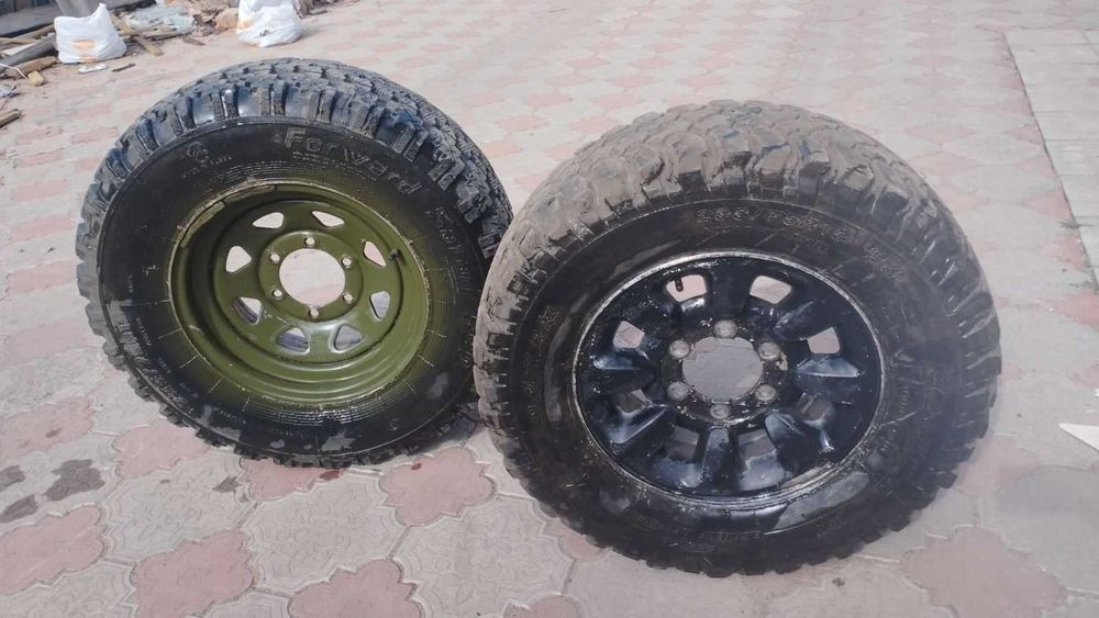 2 грязевых колеса в  зборе forward safari 530  235/75/15