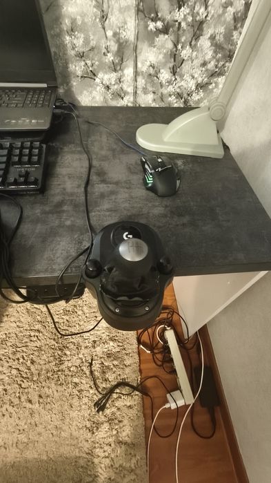 Продам ігровий руль Logitec g29 +кпп