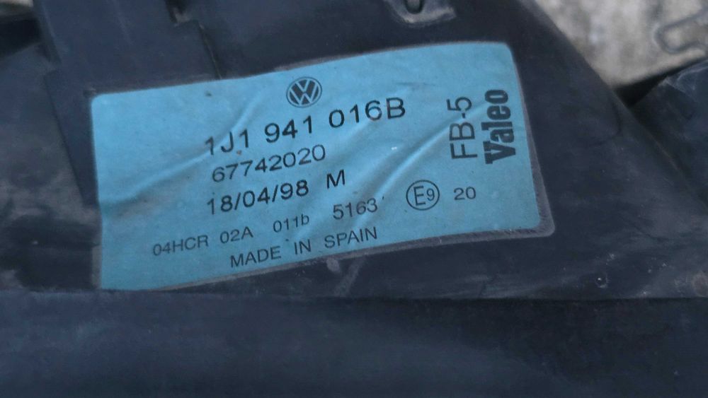 VW - óticas / faróis / parachoques / portaluvas golf IV