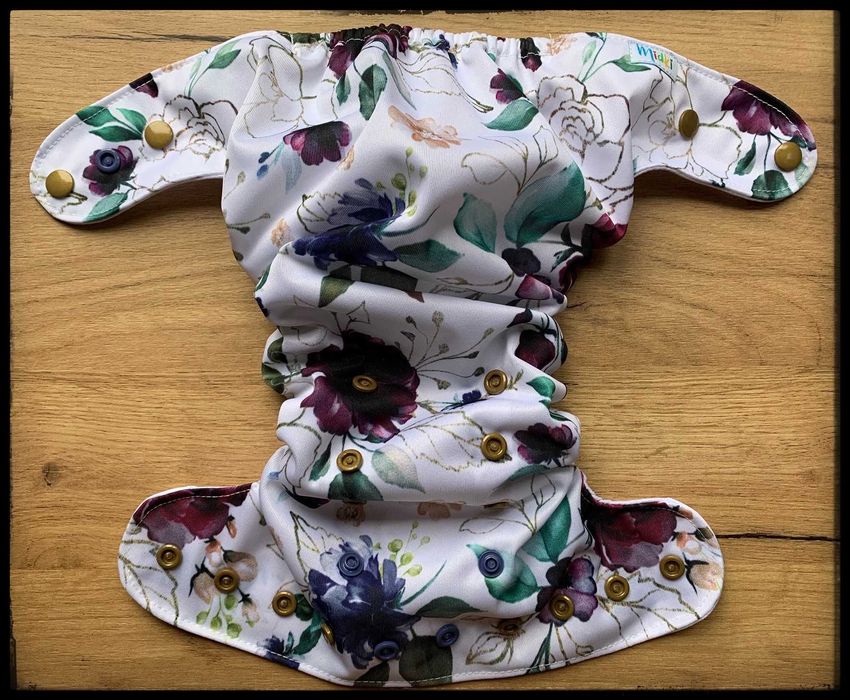 Pieluszka wielorazowa, kieszonka OS coolmax "Golden Flowers" - NOWA