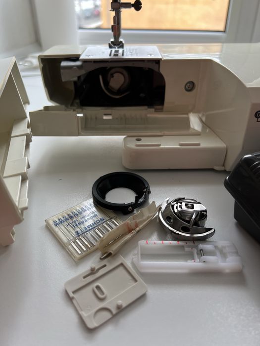 Швейна машинка Toyota