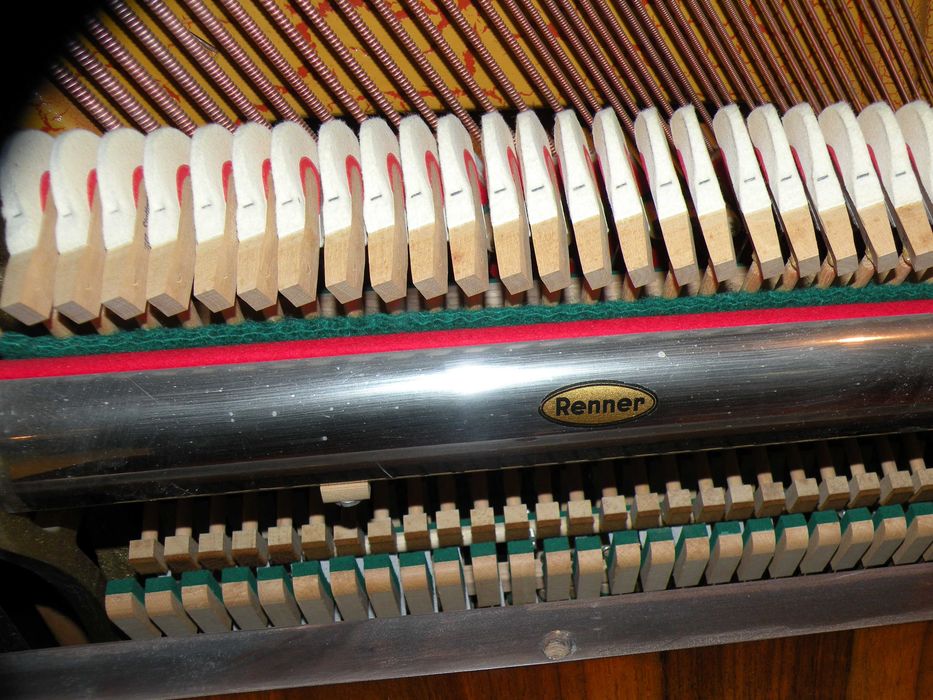 Idealne pianino marki BAUMGARD
