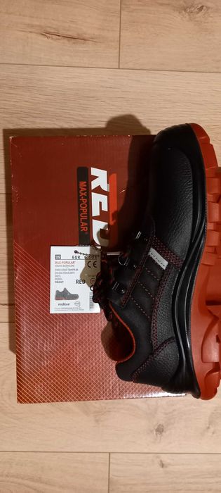 Buty z metalowym podnoskiem uniseks