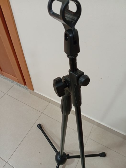 Tripé Normal microfone usado