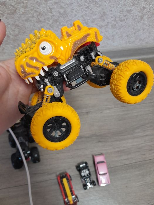 Автомобілі Хотвілс