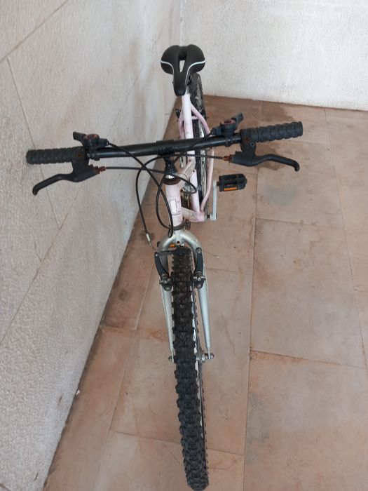 Bicicleta cor de rosa