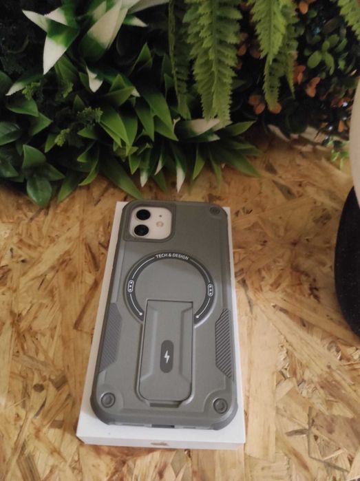 iPhone 12 branco com 128GB