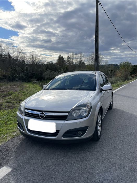 Opel Astra 1.3 CDTI em muito bom estado