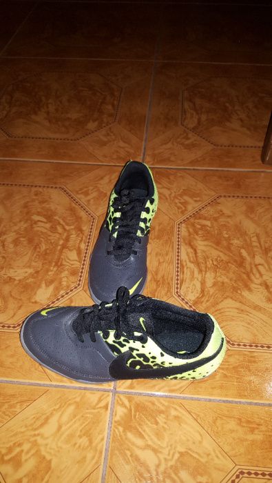 calçado - sapatilhas / tenis - NIKE – tamanho 38 / 39 / 40