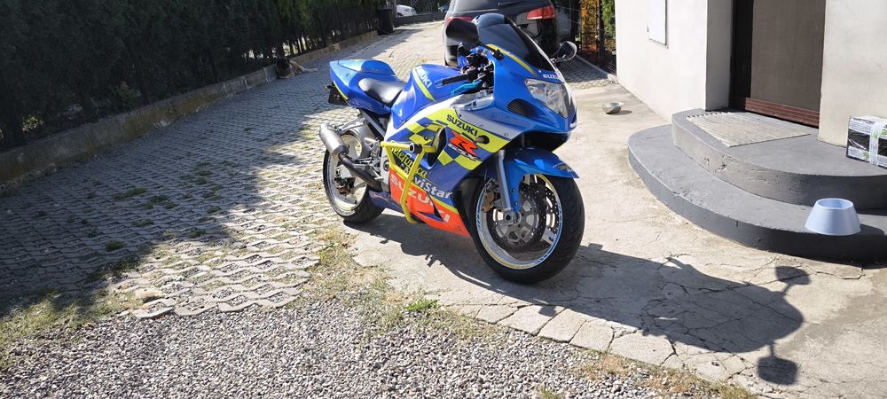 Suzuki GSXR 600 zadbany egzemplarz