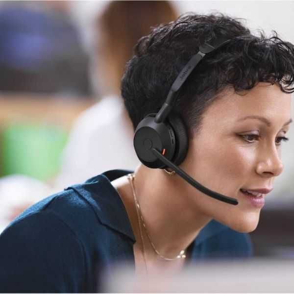 DJI Jabra Evolve2 55 – Headset Estéreo Sem Fios USB-C / Bluetooth