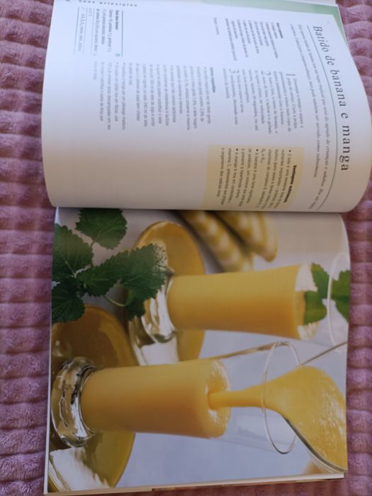 Livro culinária Criação e caça e fruta e sobremesa