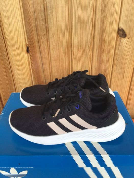 Оригинальные кроссовки Adidas , р 39-39, 5 (26 см)  В идеале!