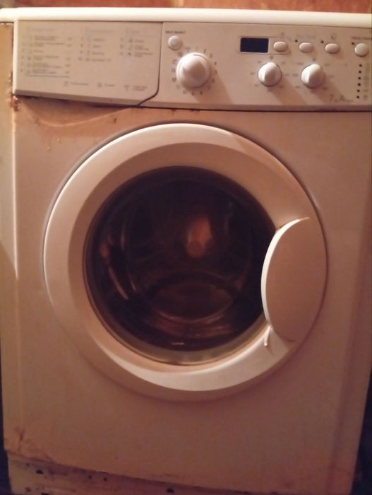 Пральна машинка Indesit