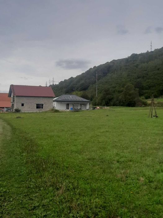 Продам ділянку в Карпатах коло лісу