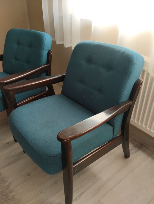Fotele Chierowskiego z czasów PRL, odrestaurowane