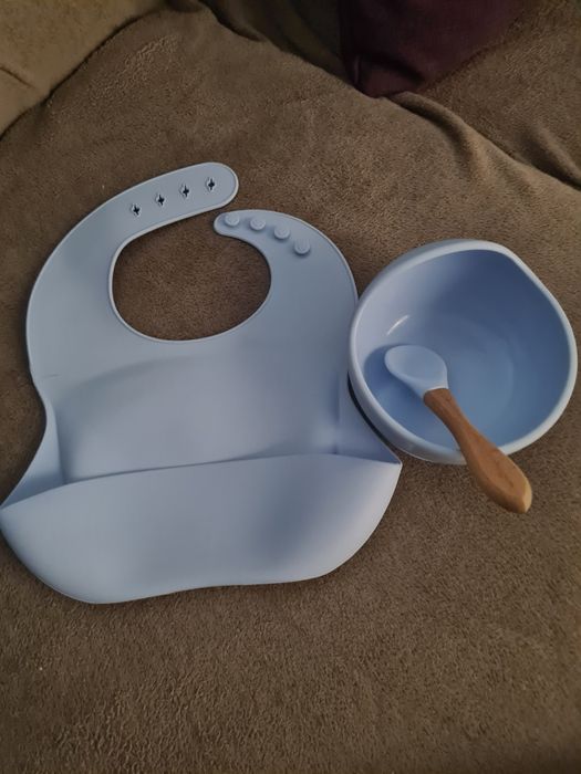 Набор силиконовой посуды, тарелка  на присоске, слюнявчик