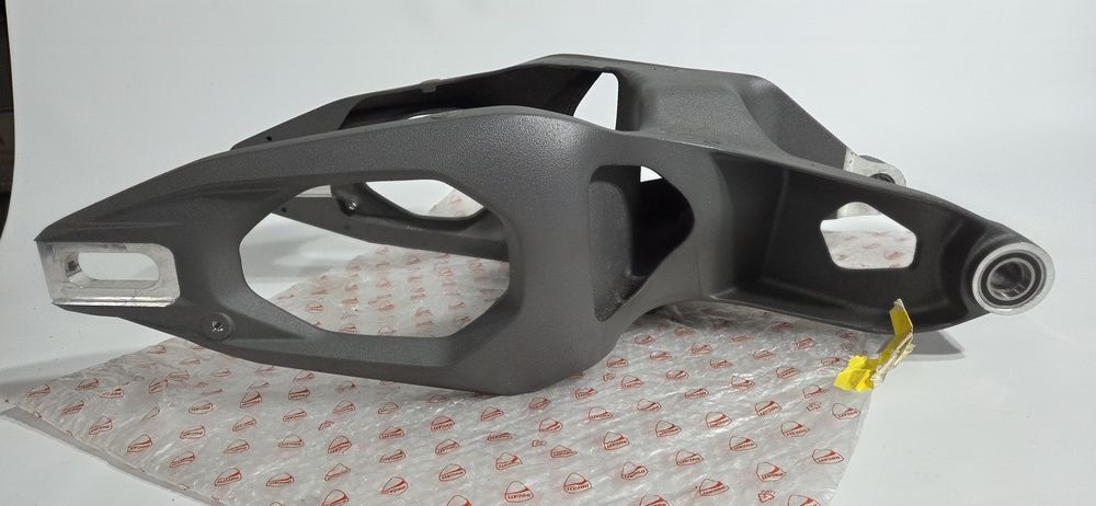 Ducati Panigale Streetfighter V4 25- wahacz Swingarm