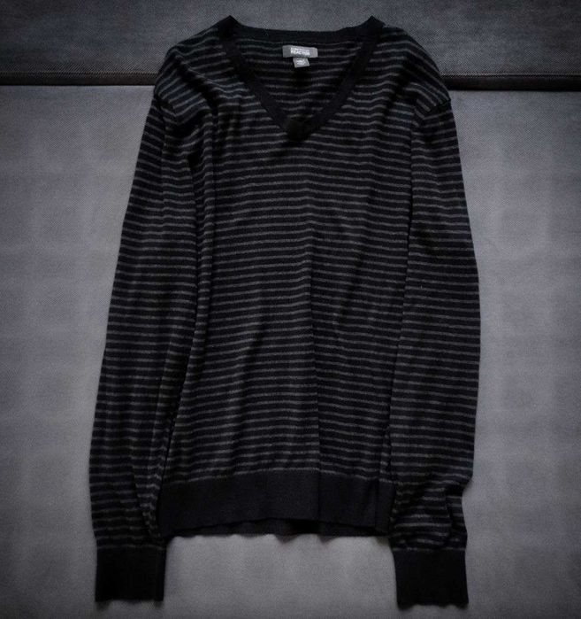 archive dark striped V-neck longsleeve