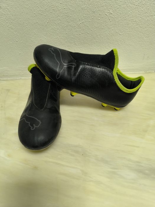 Chuteiras puma pretas