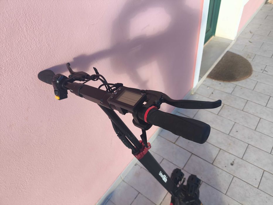 Trotinete UrbanGlide E-cross Pro 2 impecavel