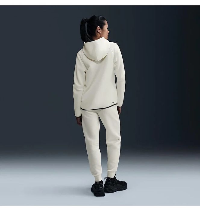 Жіночий спортивний костюм Nike Tech Fleece Оригінал S Розмір