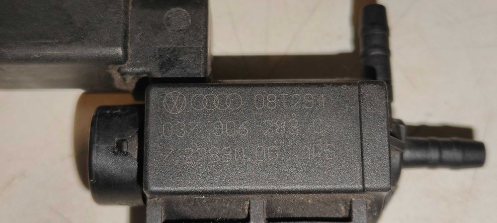 Клапан впускного колектора VAG 037 906 283 C