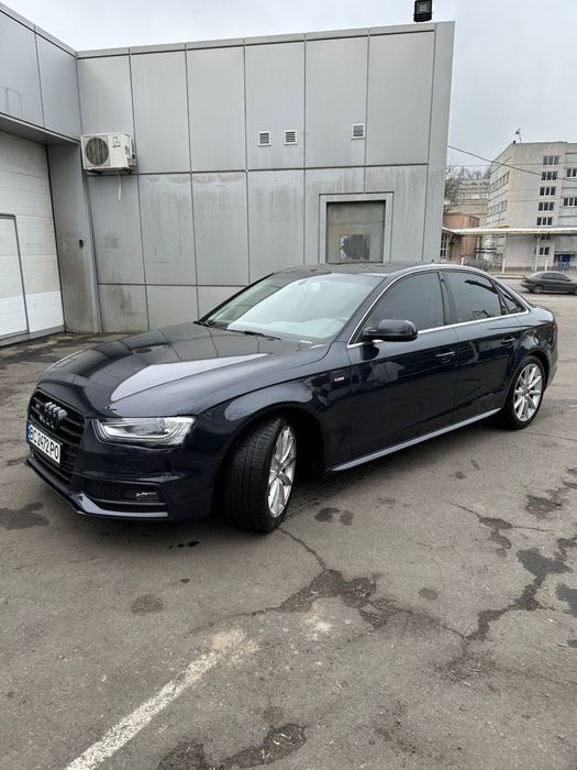 Продам Audi A4 b8 2014