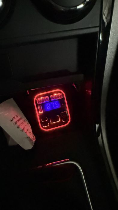 Adaptador carregador e Bluethooth