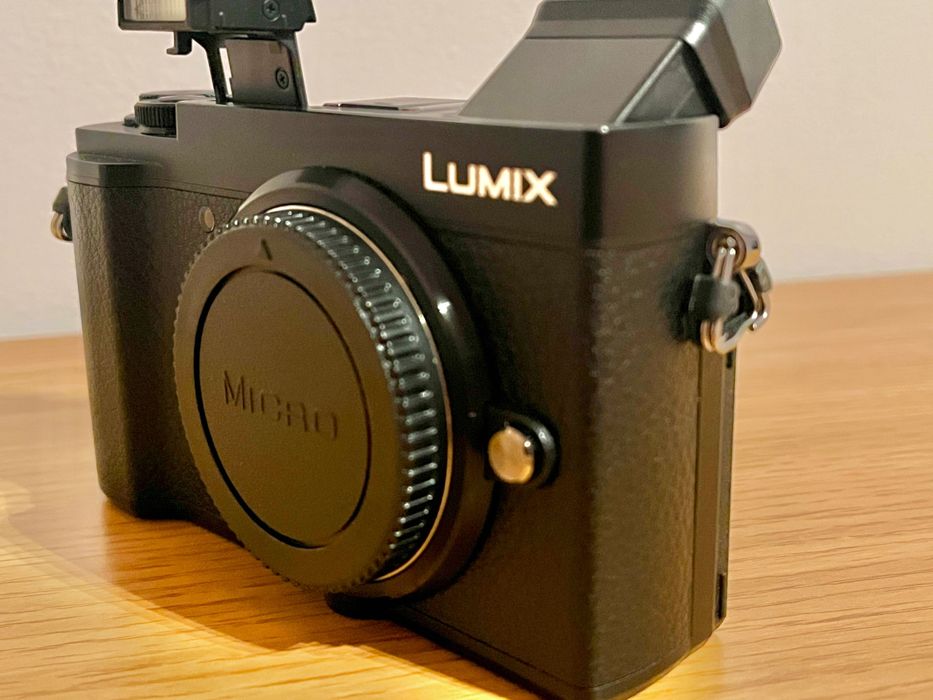 Panasonic Lumix GX9 – Preta