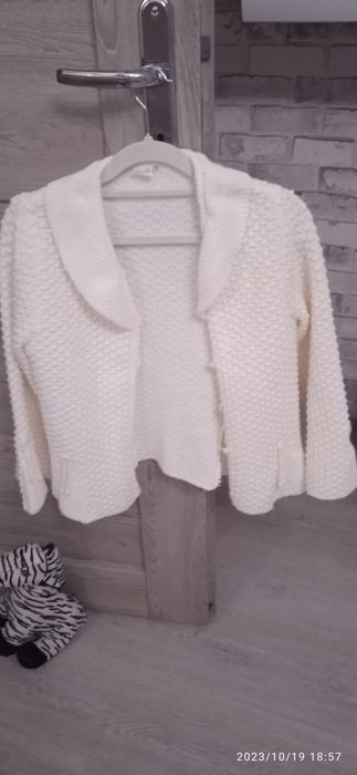 Sweterek dla dziewczynki