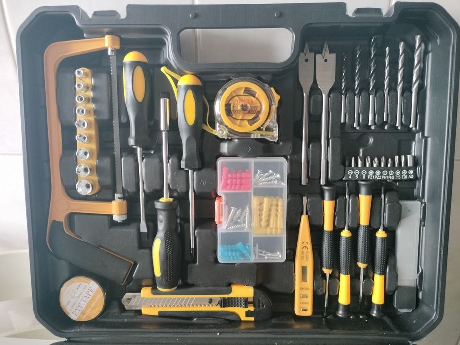 Mala de Ferramentas com aparafusadora e furadora com 2 baterias