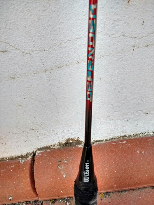 Raquete Wilson defender.