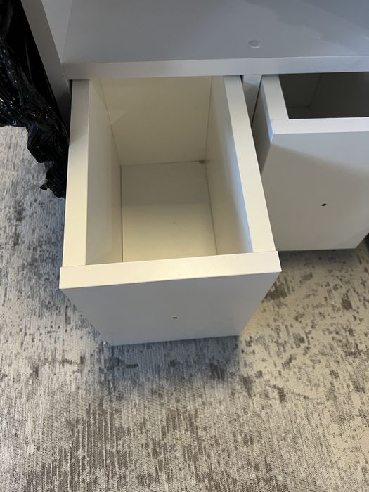 Regały w kształcie domku do pokoju dziecięcego