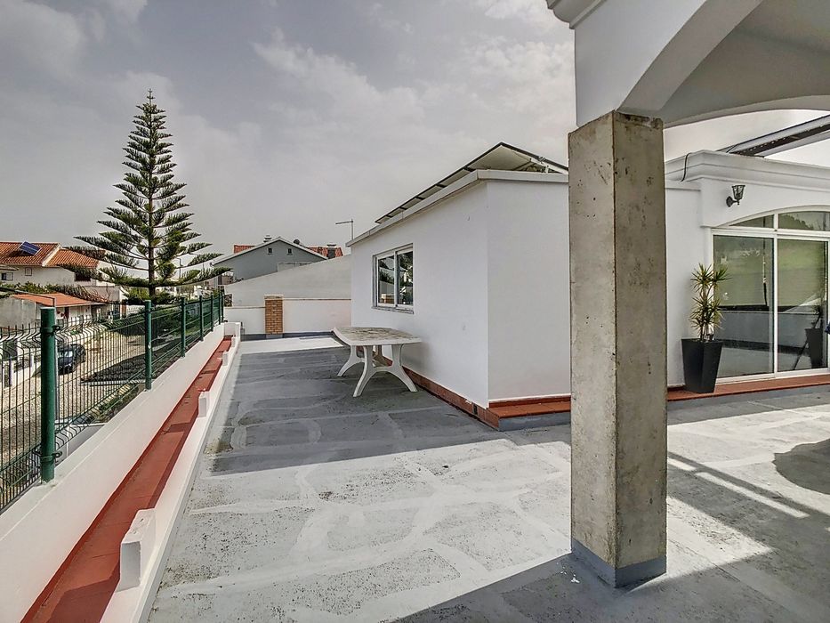 Apartamento T1 mobilado.